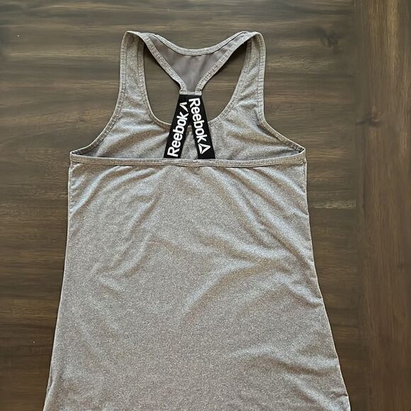 Reebok women’s tank top   - Picture 3 of 4